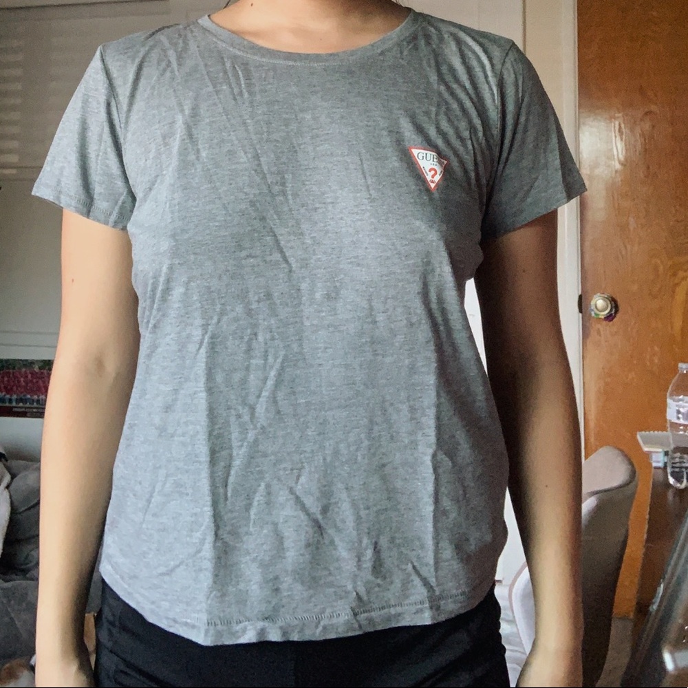 GUESS T SHIRT